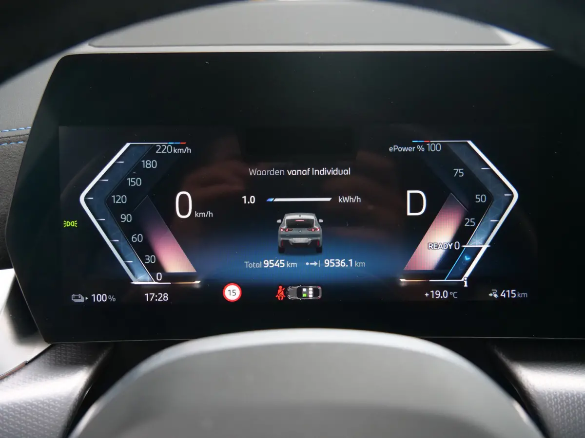 eDrive20 67 kWh M Sport Edition 204 Pk Automaat Navi / DAB / Apple Carplay / Camera's / M-pakket