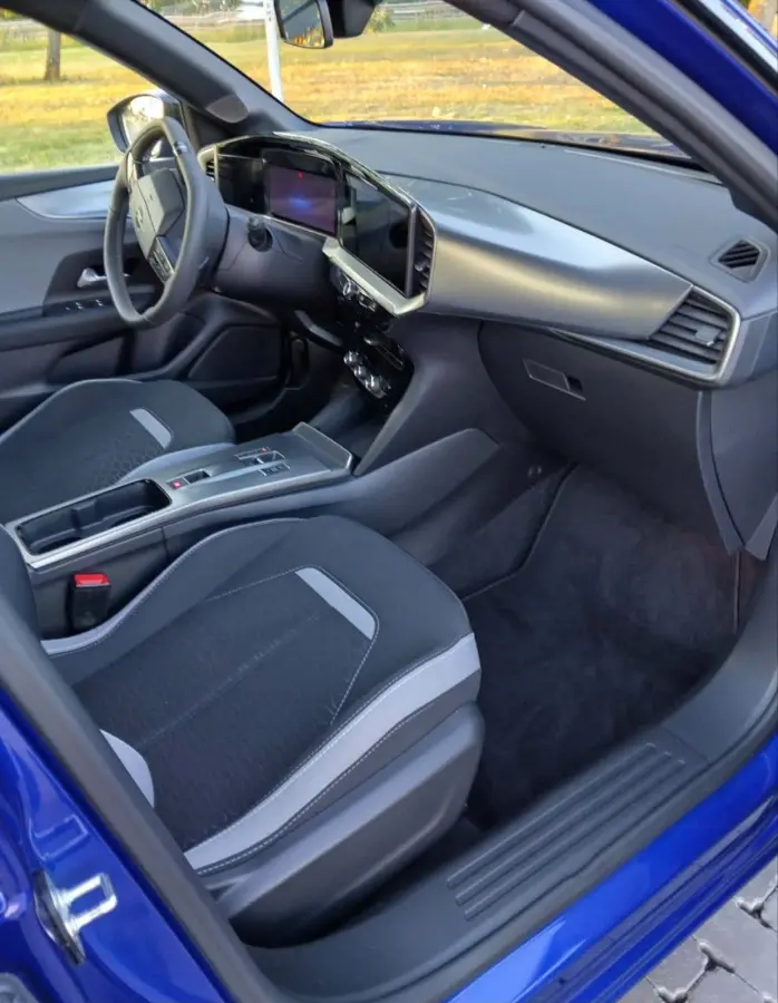 Edition Climate Control | Digitaal Dashboard | 17" Lichtmetaal | Carplay | Cruise | Parkeersensoren Achter | Apple Carplay/Android Auto|telefoonintegratie premium | Connected services | Crui