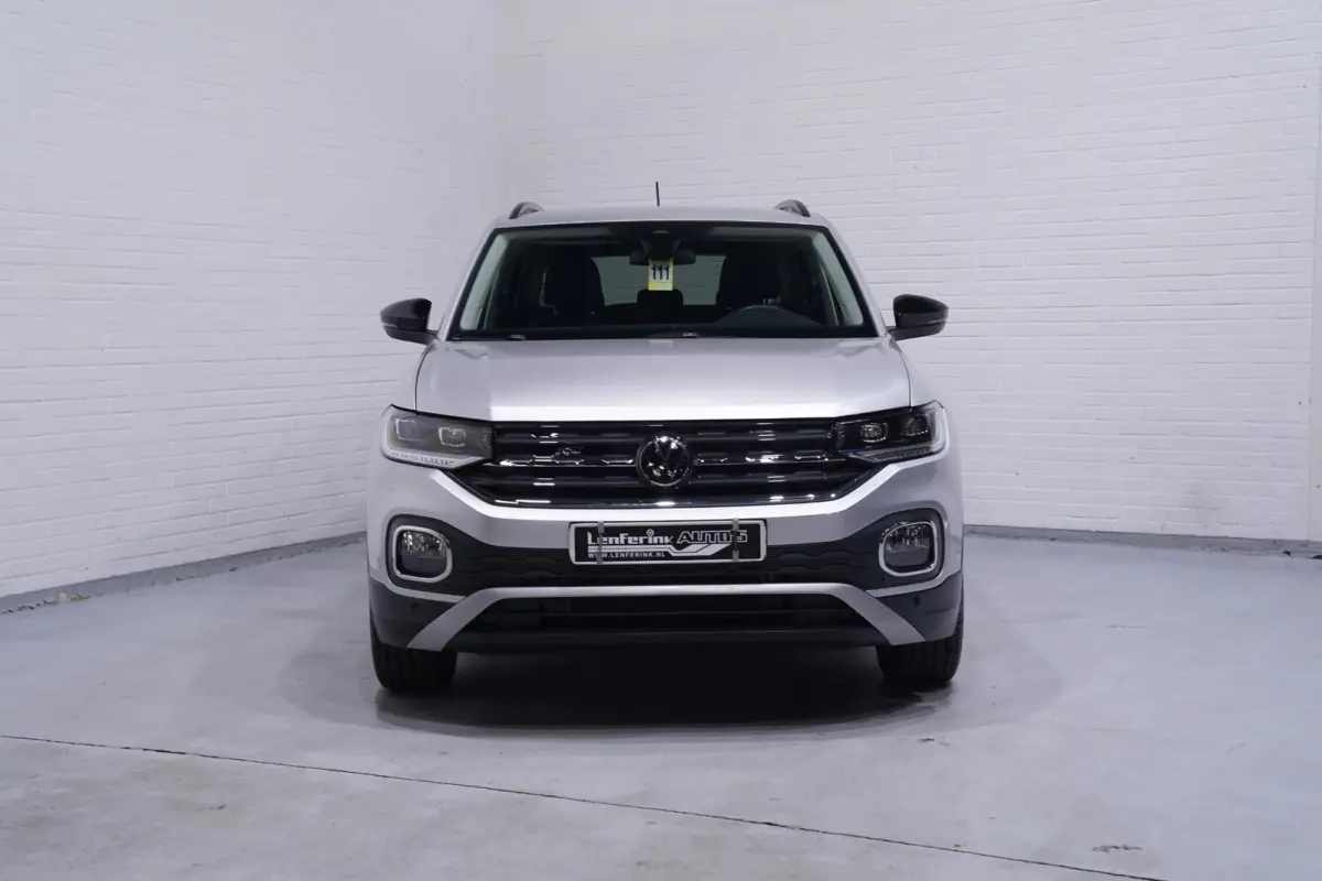 1.0 TSI R-Line Navi Stoelverwarming Camera Apple carplay/Android auto PDC v+a