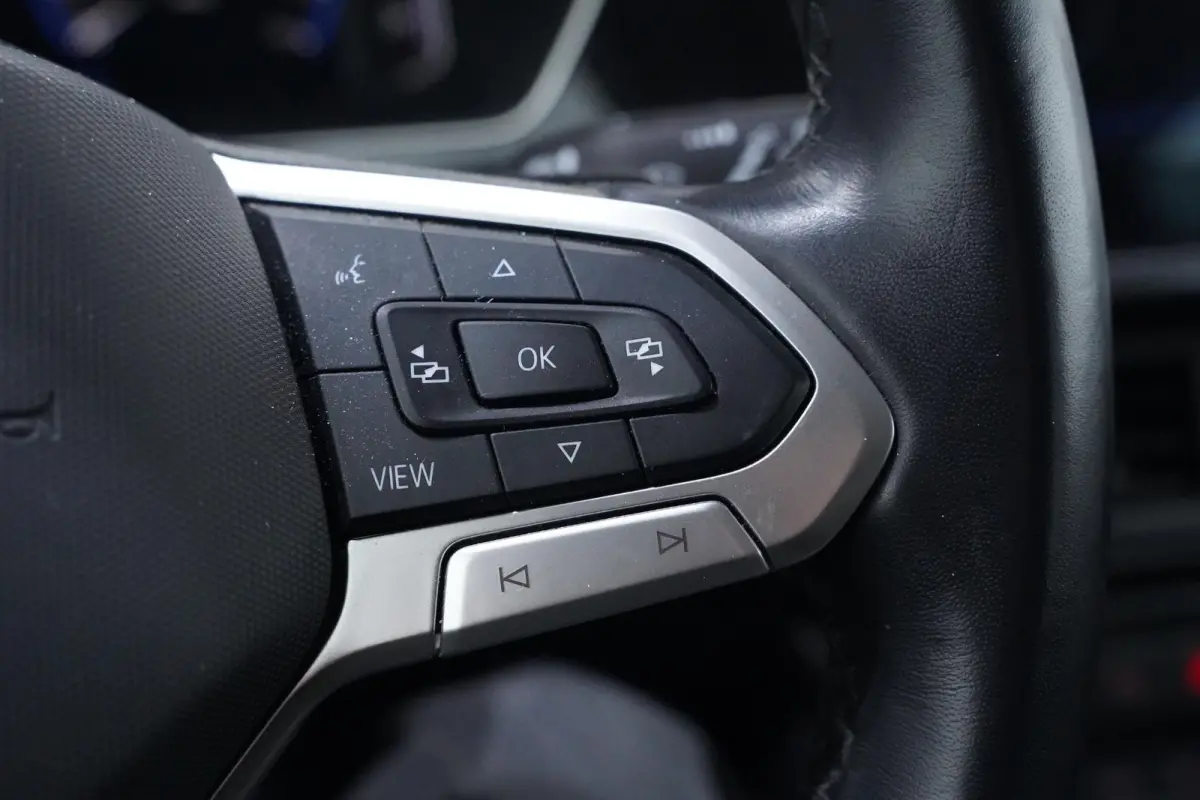 1.0 TSI R-Line Navi Stoelverwarming Camera Apple carplay/Android auto PDC v+a