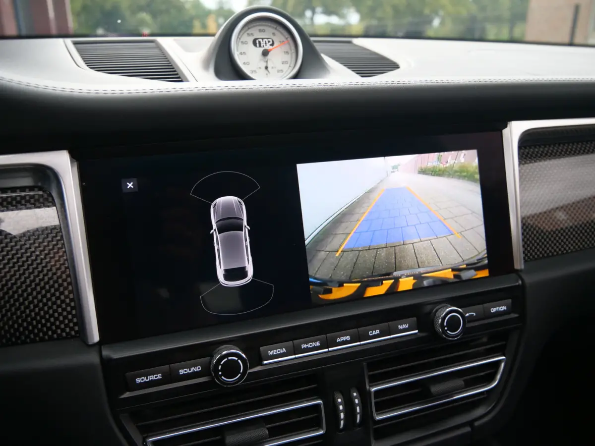 2.9 Turbo 441 Pk Automaat Navi / DAB / Leer / Luchtvering / Pano-dak / Apple Carplay