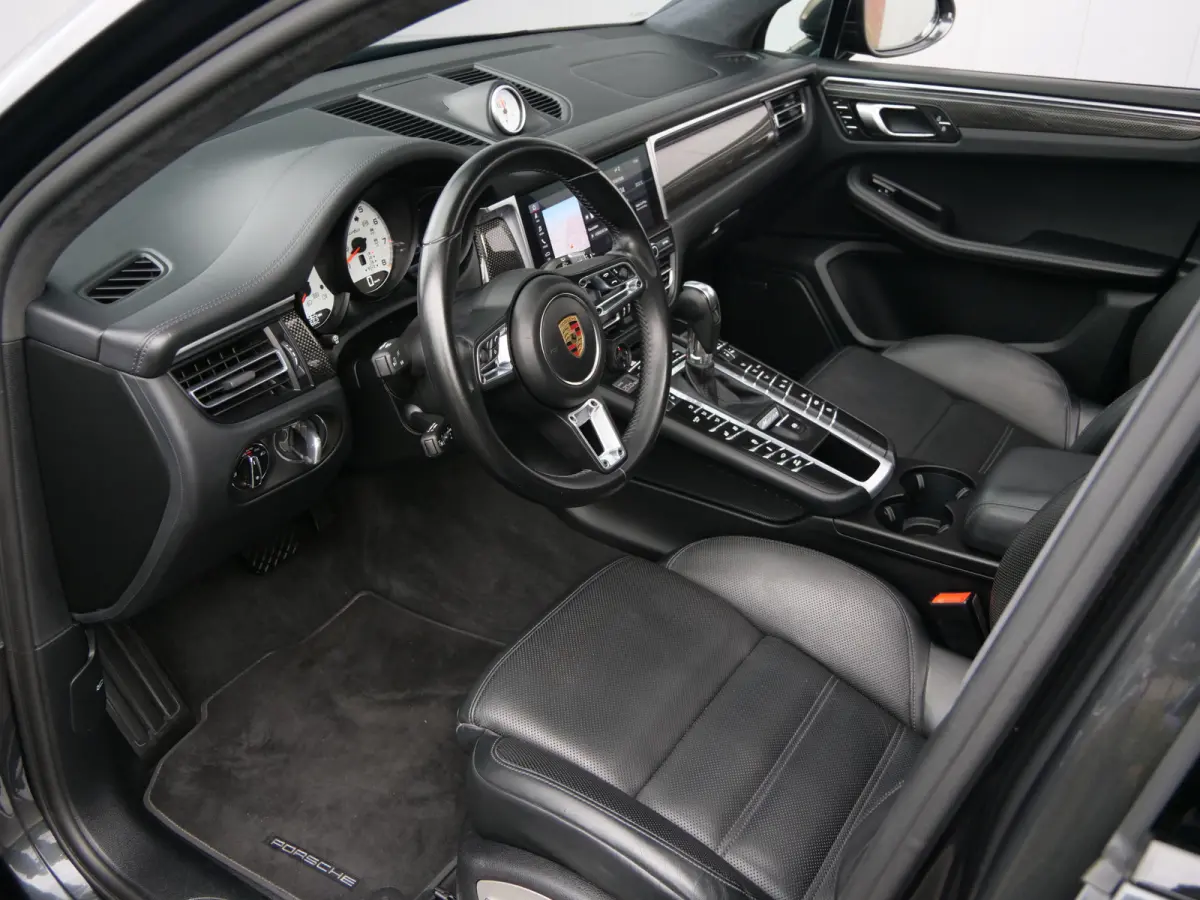 2.9 Turbo 441 Pk Automaat Navi / DAB / Leer / Luchtvering / Pano-dak / Apple Carplay