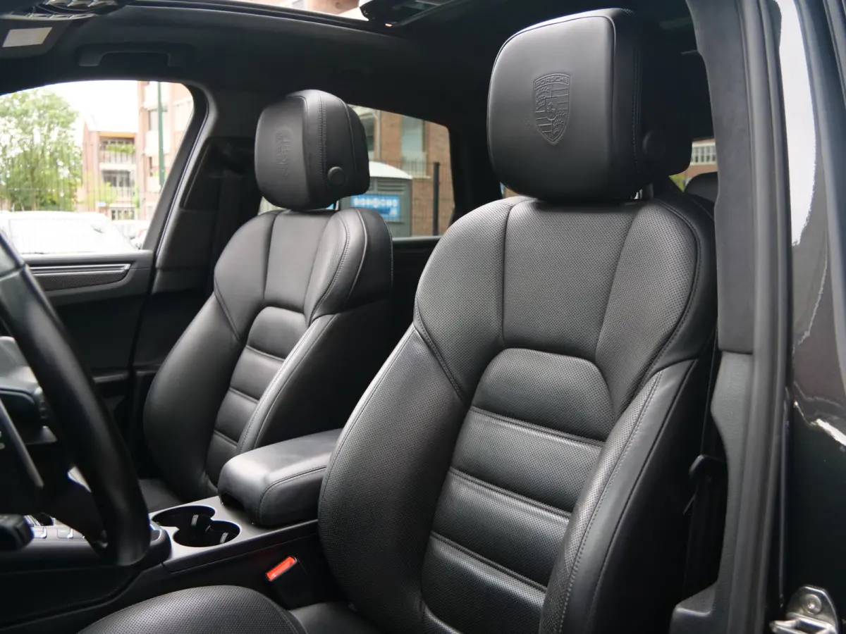 2.9 Turbo 441 Pk Automaat Navi / DAB / Leer / Luchtvering / Pano-dak / Apple Carplay