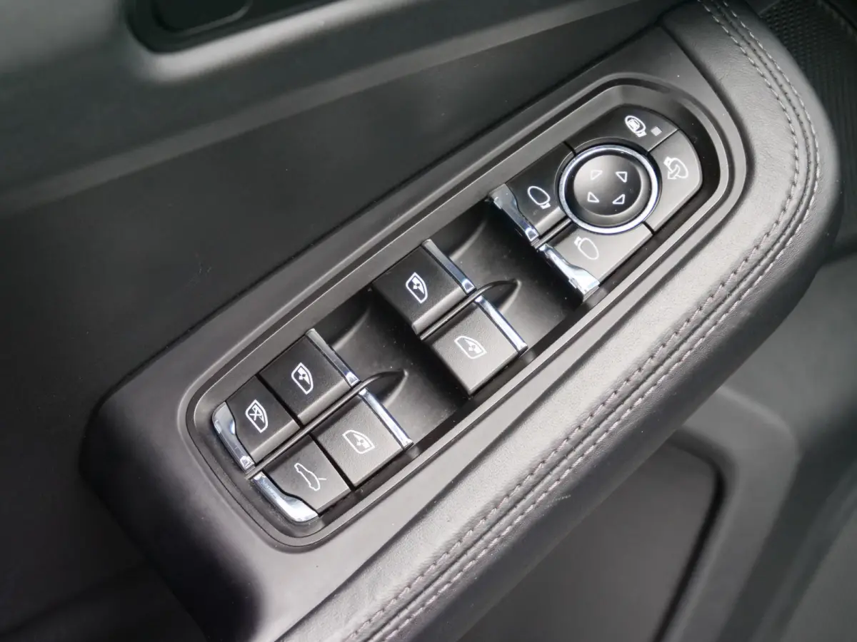 2.9 Turbo 441 Pk Automaat Navi / DAB / Leer / Luchtvering / Pano-dak / Apple Carplay