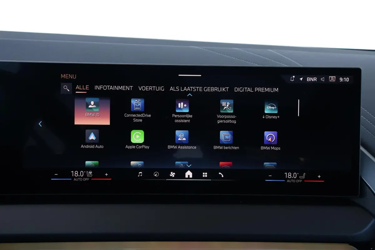 30e xDrive | Sport Pakket Pro | Panorama Dak | Harman Kardon | Driving Assistant Professional | Parking Assistant Plus | Elektr. Stoelen | Stuur & Stoelverwarming Voor en Achter |