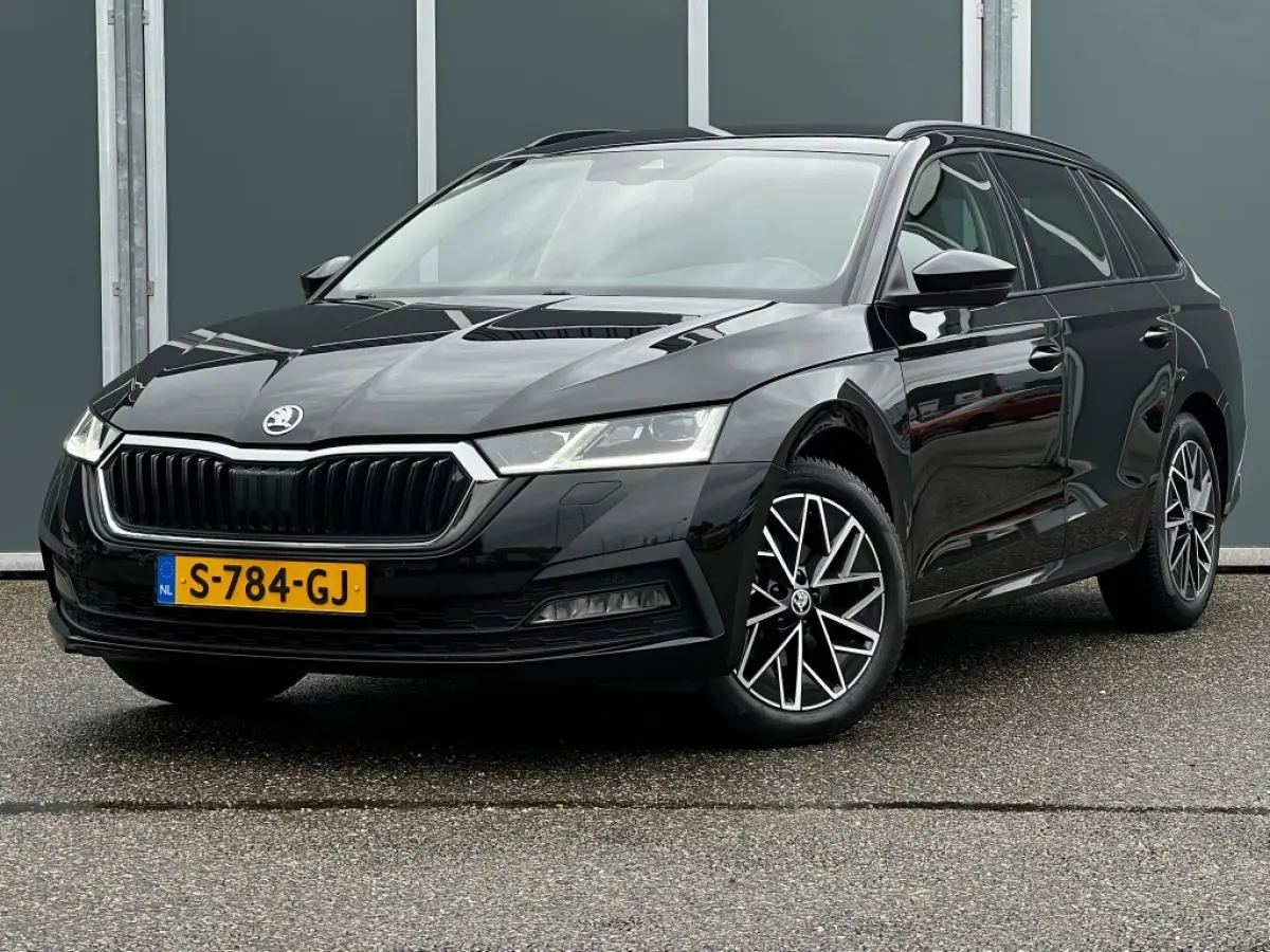 1.5 TSI 150pk First Edition | ACC | Carplay | Navi | Isofix | LED