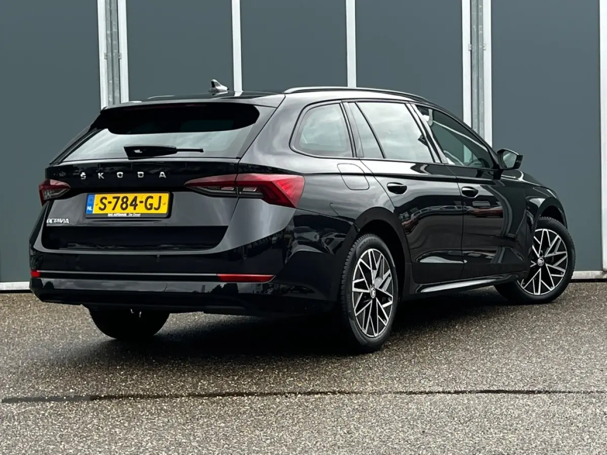 1.5 TSI 150pk First Edition | ACC | Carplay | Navi | Isofix | LED