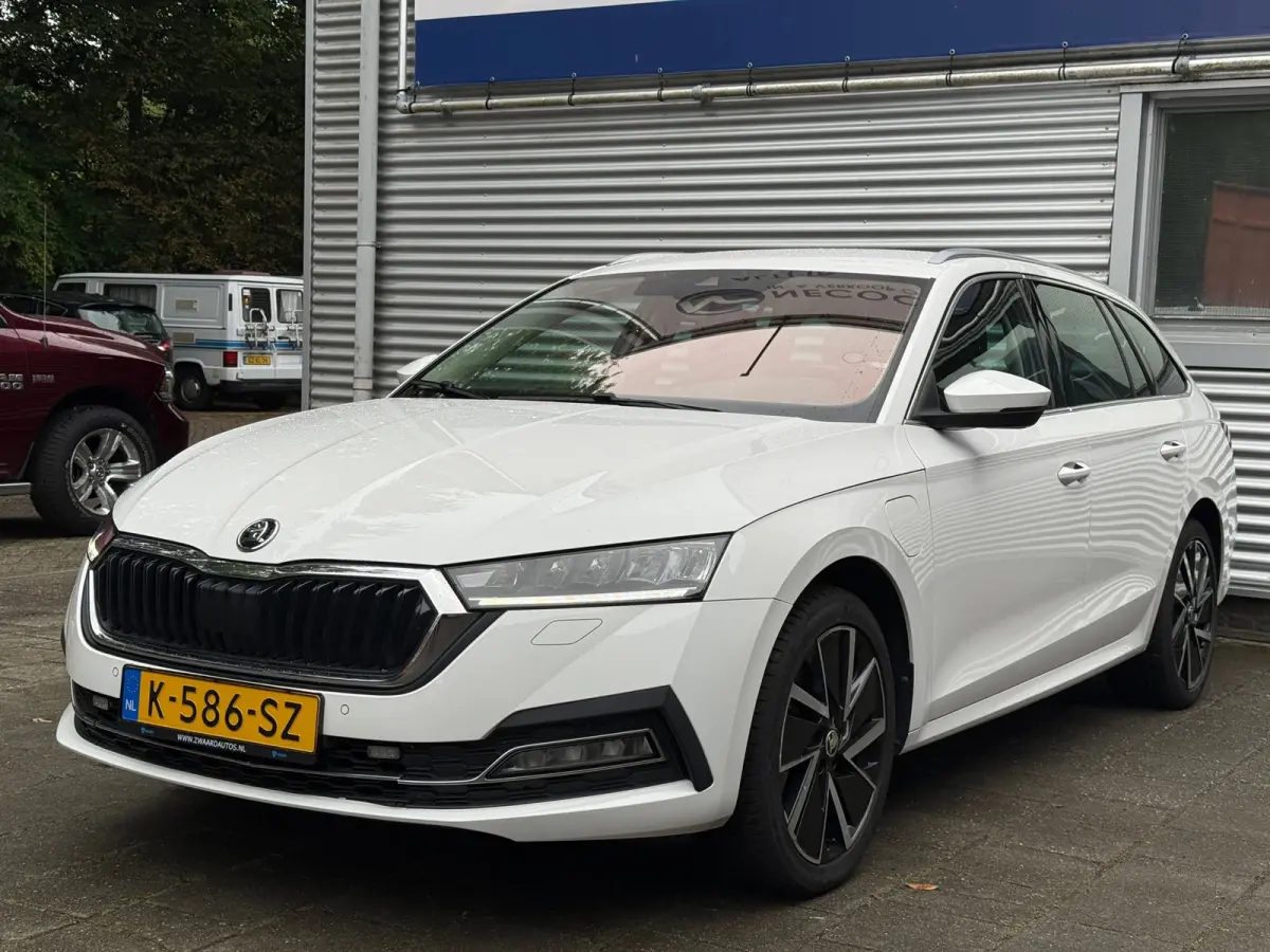 1.4 TSI iV PHEV Business Edition Plus l Virtual l Automaat l ACC l VDOH l