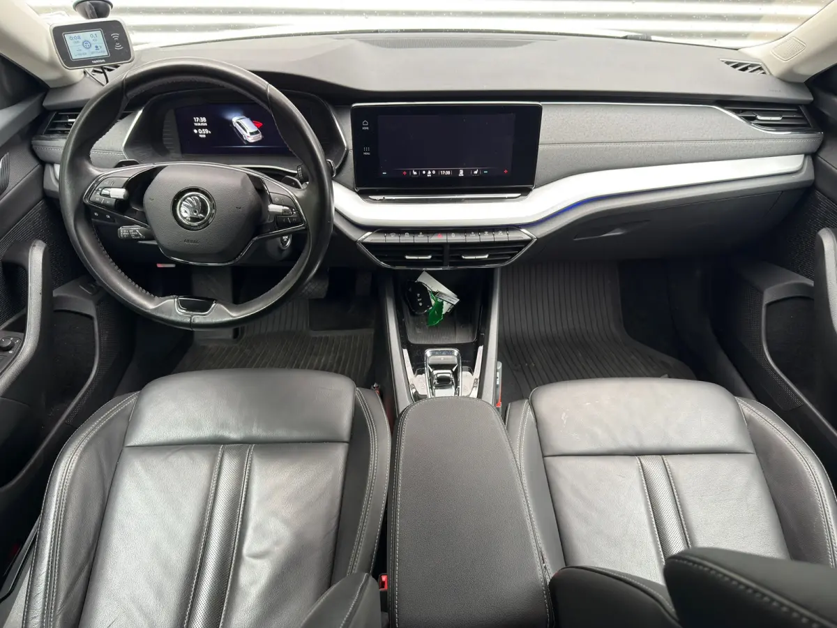 1.4 TSI iV PHEV Business Edition Plus l Virtual l Automaat l ACC l VDOH l