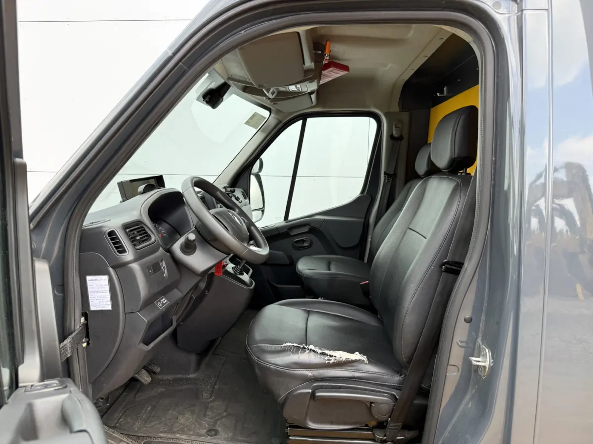 Plancher T35 2.3 DCI 150PK Lowliner Bakwagen Airco Cruise Control Camera Foodtruck Meubelbak Paardenwagen