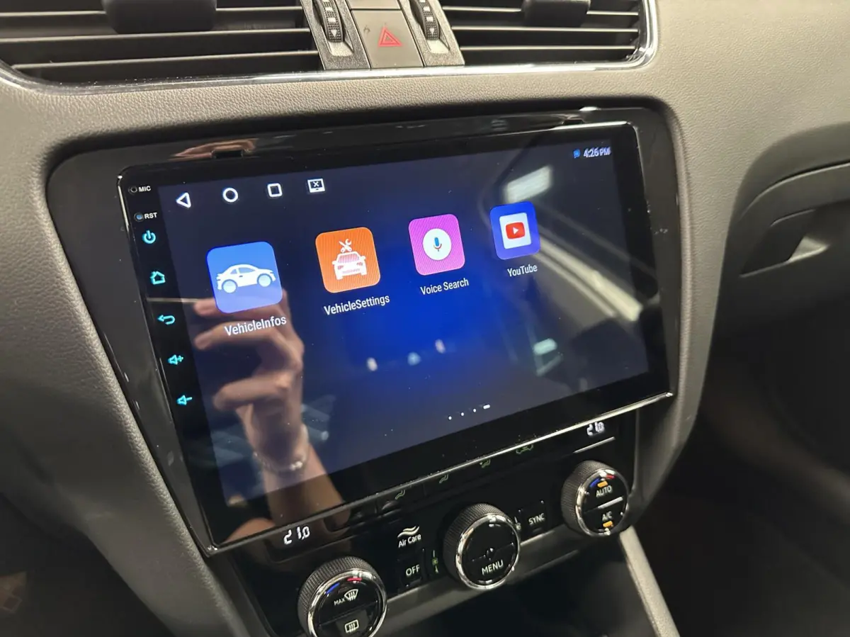 1.0 TSI Greentech Style Business NAVI CARPLAY CRUISE LM ECC.