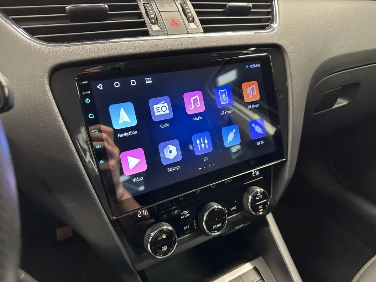 1.0 TSI Greentech Style Business NAVI CARPLAY CRUISE LM ECC.