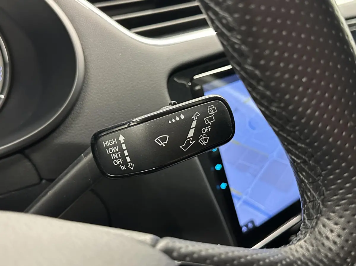 1.0 TSI Greentech Style Business NAVI CARPLAY CRUISE LM ECC.