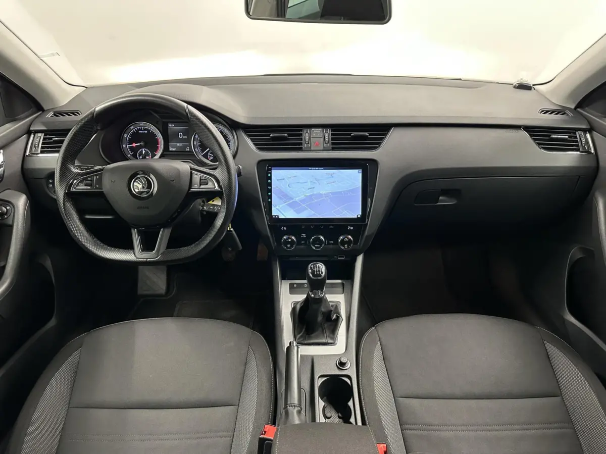 1.0 TSI Greentech Style Business NAVI CARPLAY CRUISE LM ECC.