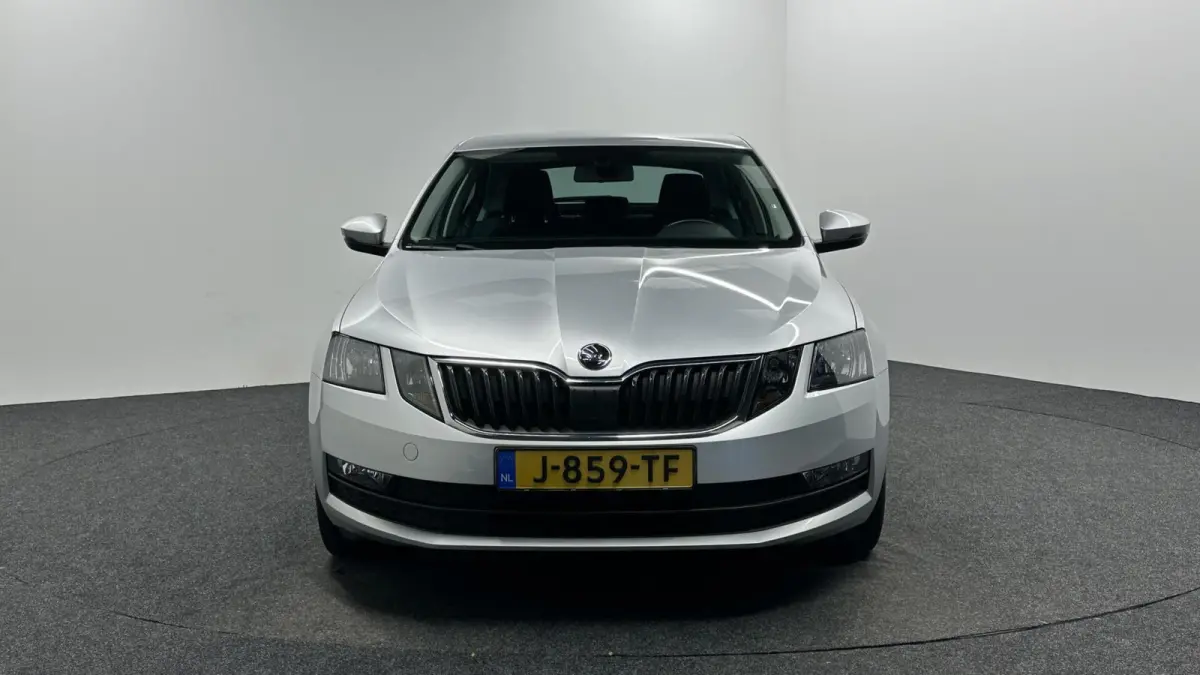 1.0 TSI Greentech Style Business NAVI CARPLAY CRUISE LM ECC.