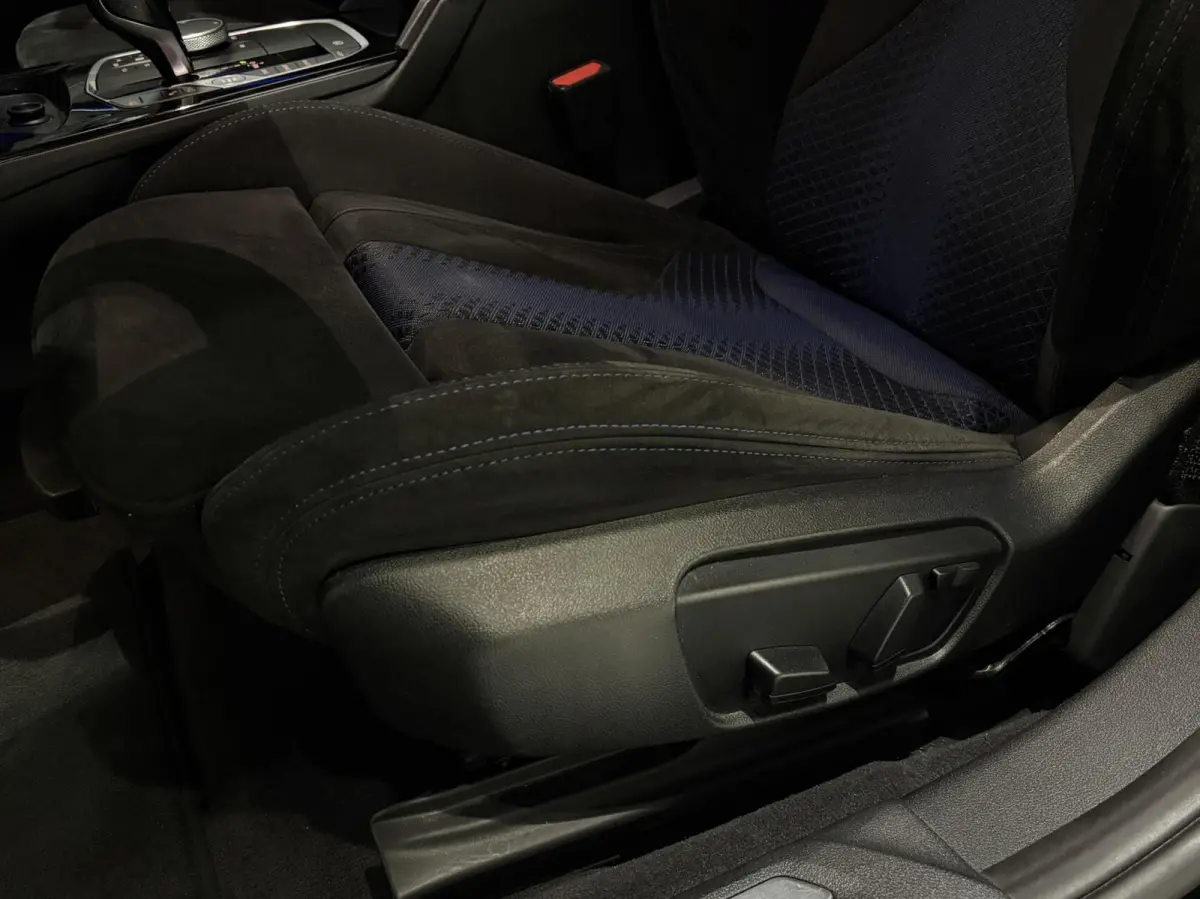 118i M Sport |PANODAK|KUIPSTOELEN|H&K|19''|ACC|HUD|CAM|SFEER|High Executive|LED|APPLE|