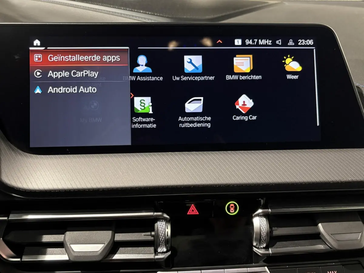 118i M Sport |PANODAK|KUIPSTOELEN|H&K|19''|ACC|HUD|CAM|SFEER|High Executive|LED|APPLE|