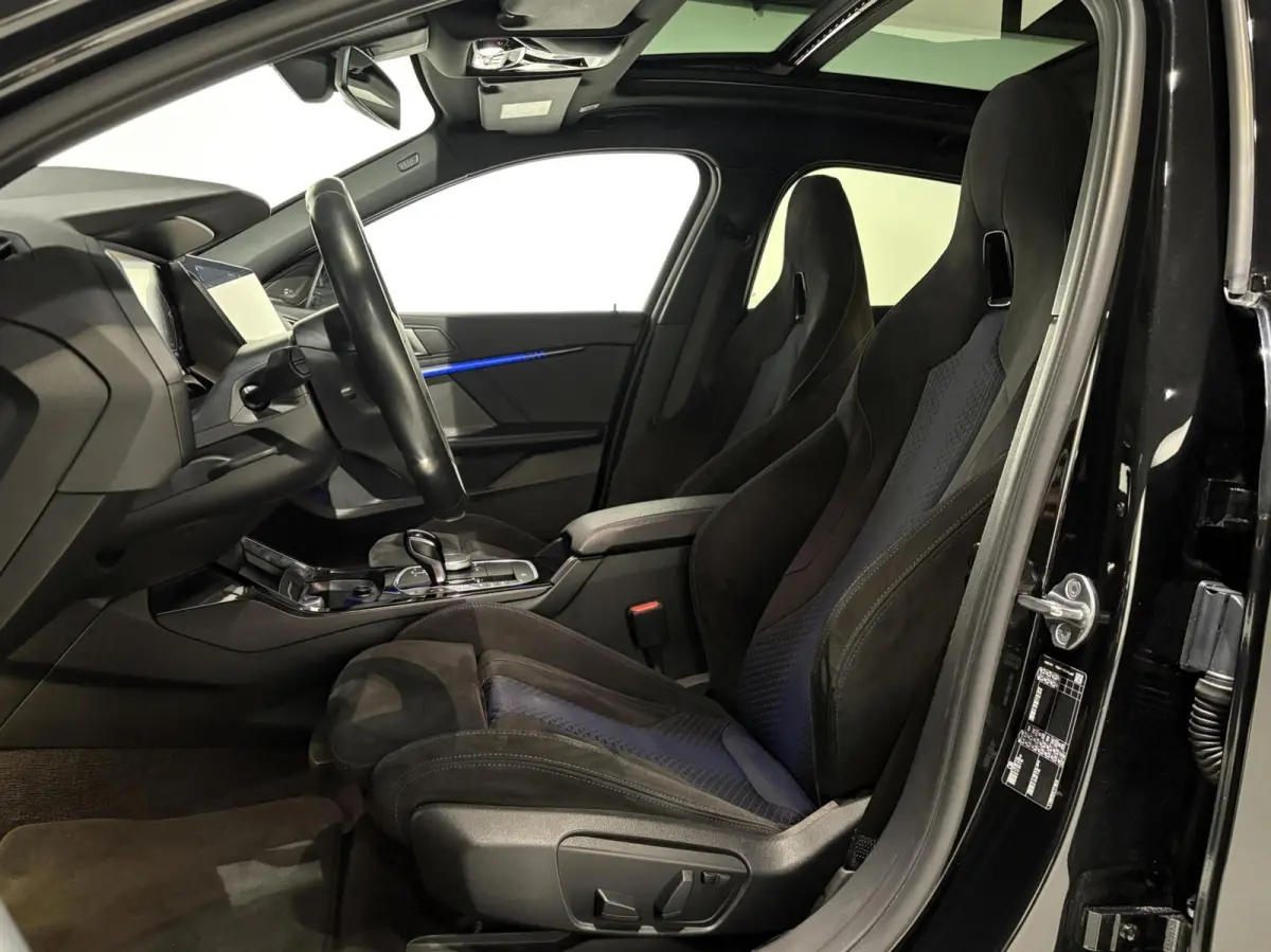 118i M Sport |PANODAK|KUIPSTOELEN|H&K|19''|ACC|HUD|CAM|SFEER|High Executive|LED|APPLE|