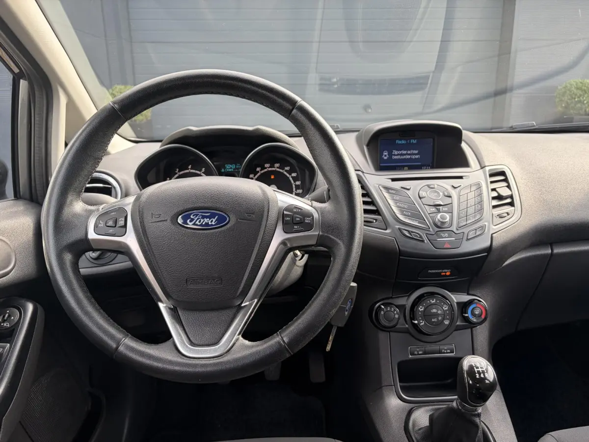 1.0 Style Ultimate 2e Eigenaar l Navi l Airco l Cruise l Lm velgen l Pdc V+A l N.A.P l 5 Deurs l Weinig km l Zeer Zuinig l Apk tot 04-2027