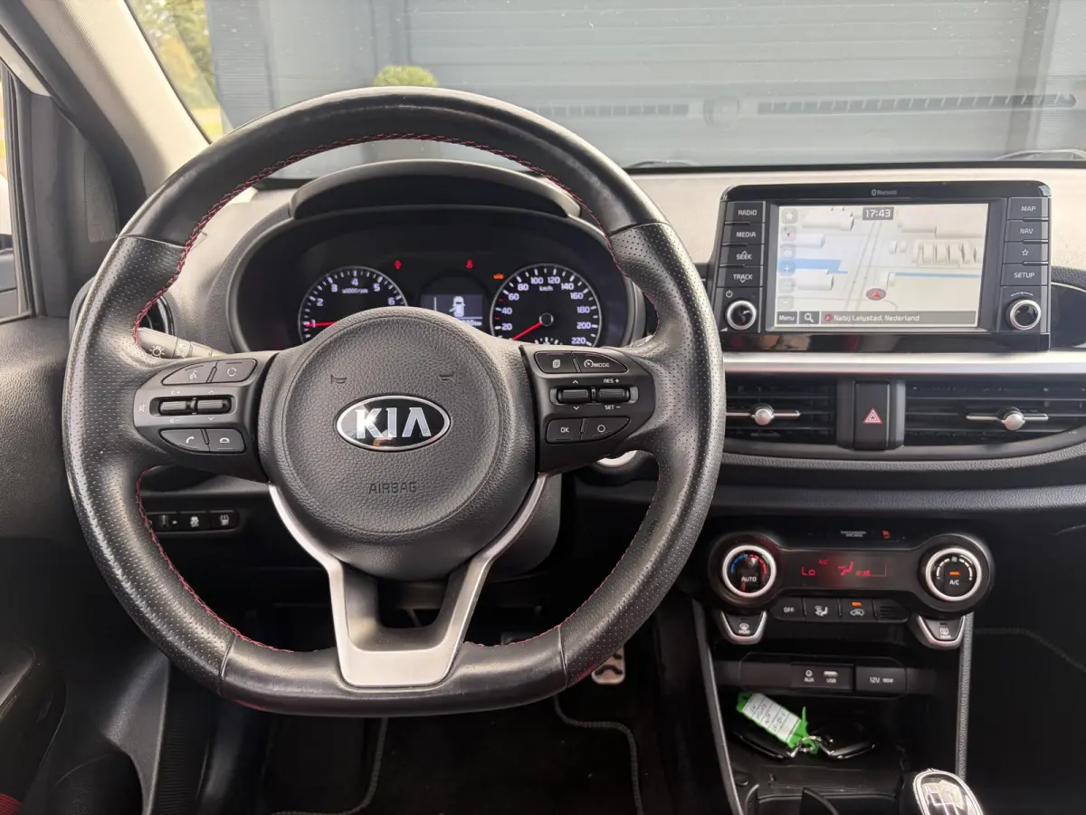 1.0 T-GDI GT-Line ✓102pk✓Draadloze telefoonlader✓Carplay✓2e Eigenaar✓Keyless✓Camera✓Stoelverw-Stuurverw✓Leder✓Navi✓Airco✓Cruise✓Lm velgen✓Pdc✓N.A.P✓Net beurt ge