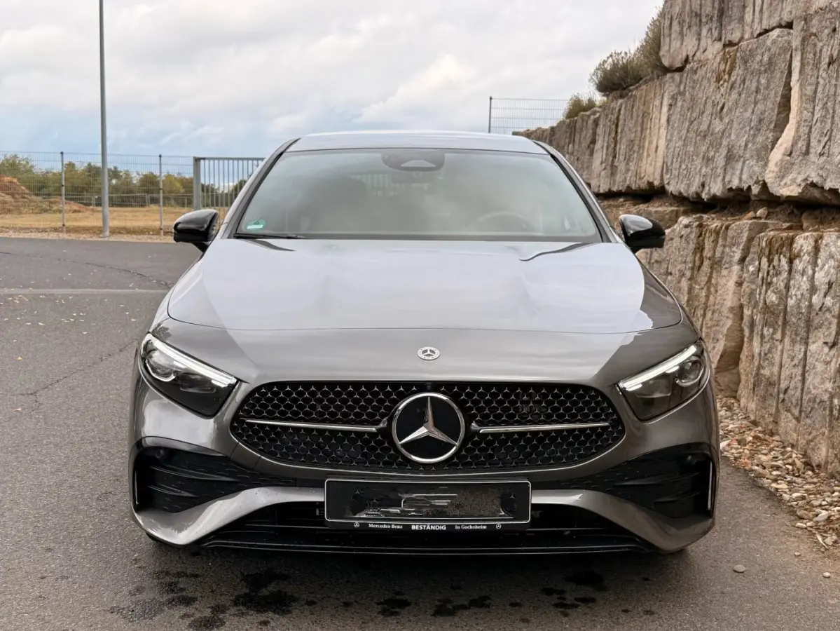 250e AMG ** NIGHT, MBUX+, PANO, MEMO, DISTR, 2-Zone CLIMA, 19-inch LMV,  ** 1e EIG - UNFALLFREI ** ** INFORMEER OOK NAAR ONZE AANTREKKELIJKE FINANCIAL-LEASE TARIEVEN **