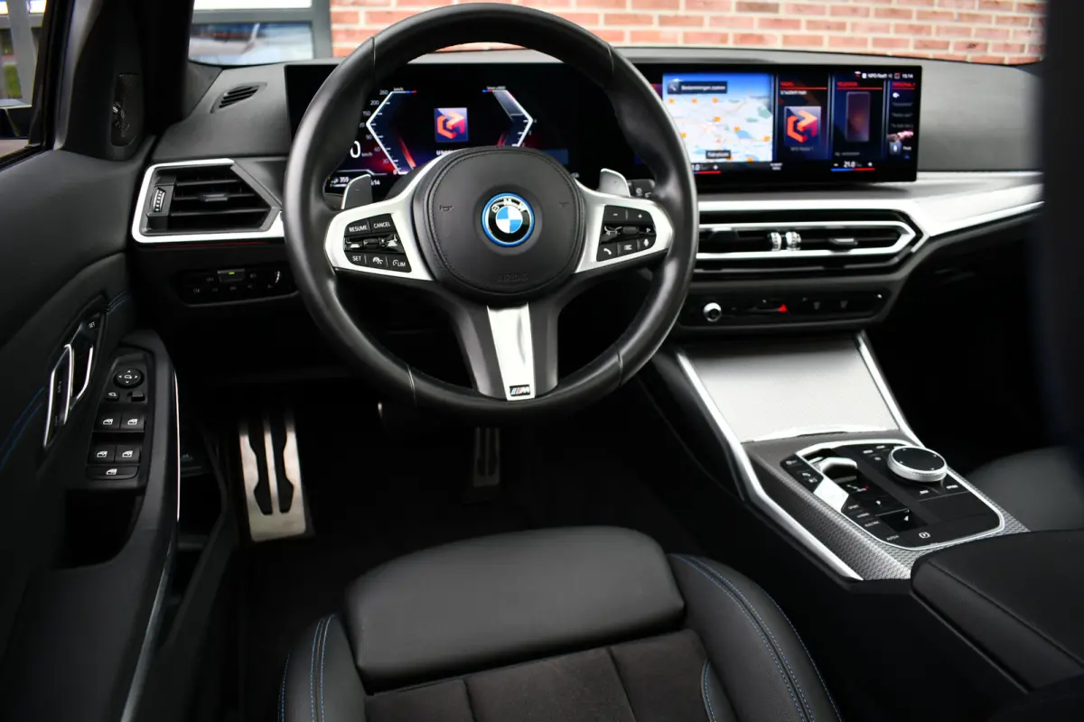 320e xDrive M-Sport Pro Pano ACC Trekh El-zetels H/K 19inch