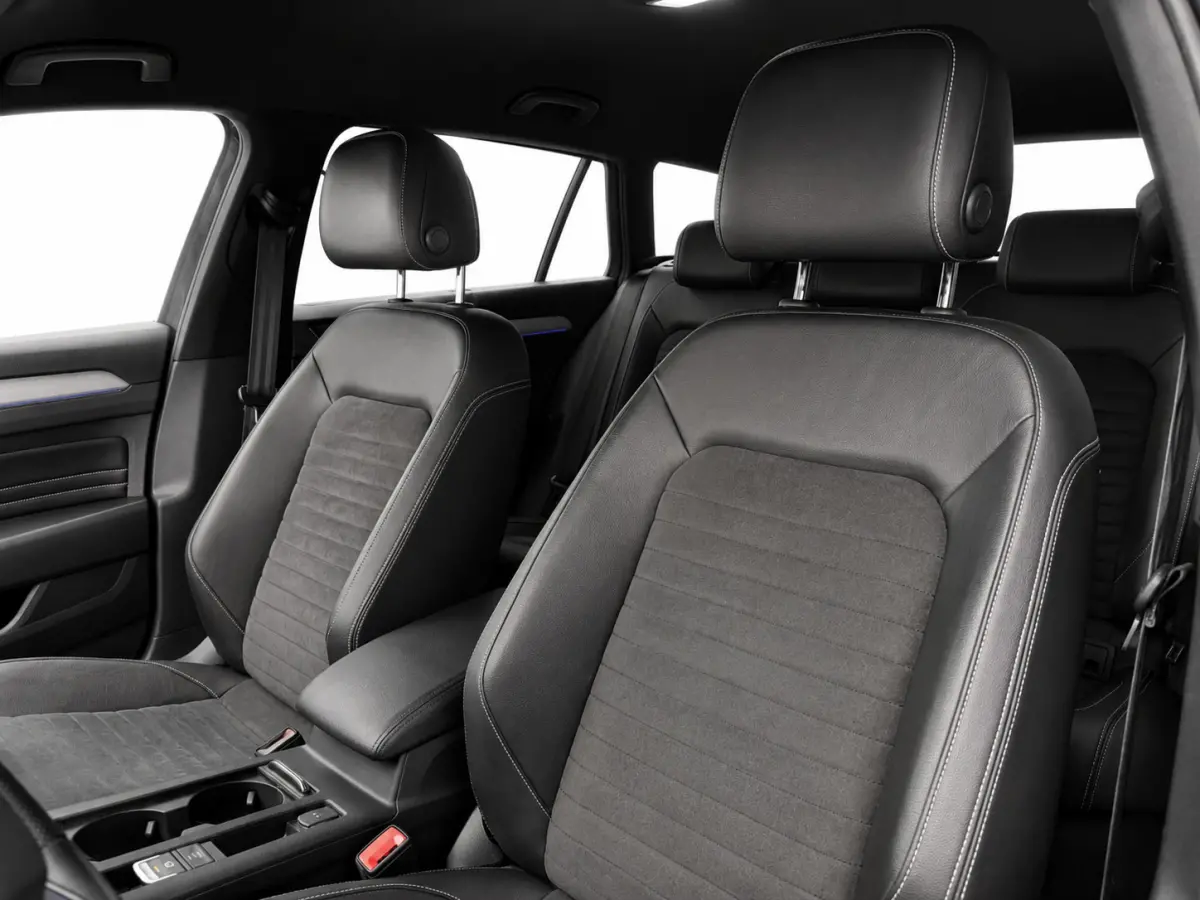 1.4 TSI PHEV GTE | Camera | Sfeer | Carplay | Halfleder | Massage | Virtual | 1e eig.