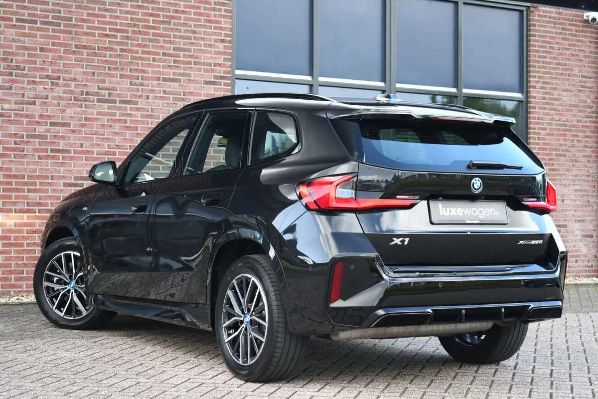 xDrive25e M-Sport Premium ACC-voorbereiding 18inch Camera AC-Snelladen