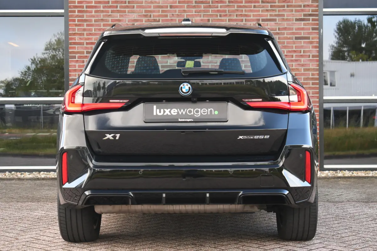xDrive25e M-Sport Premium ACC-voorbereiding 18inch Camera AC-Snelladen