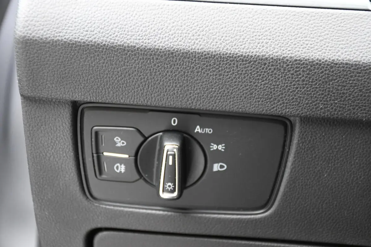 1.5 TSI Business Panoramadak R-line Trekhaak