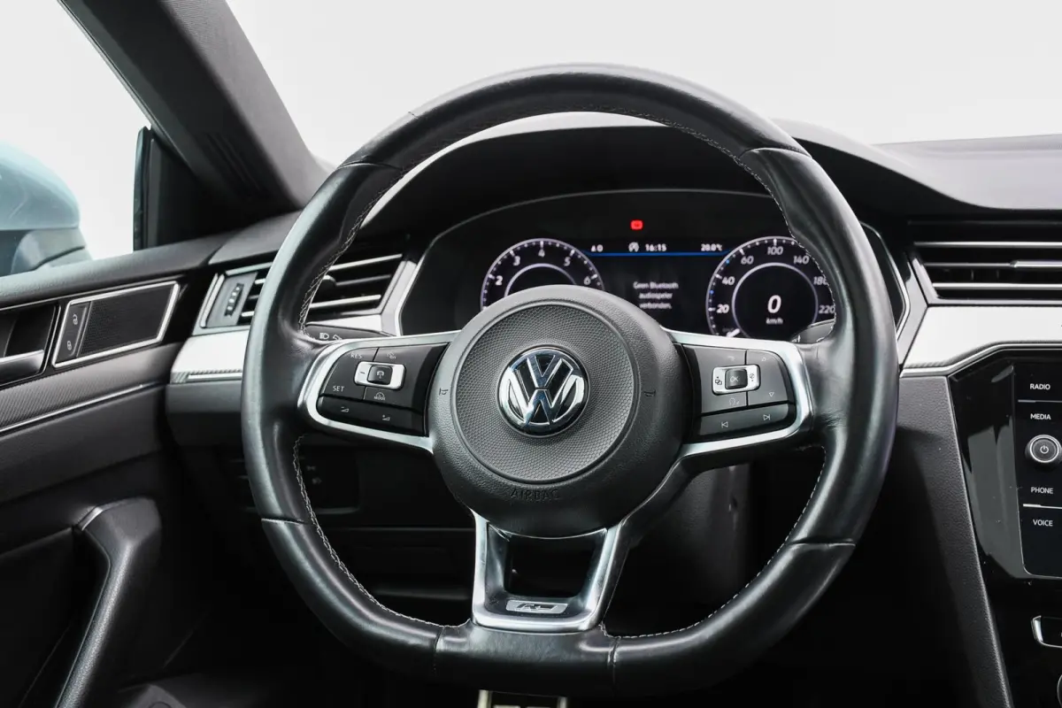 1.5 TSI Business Panoramadak R-line Trekhaak