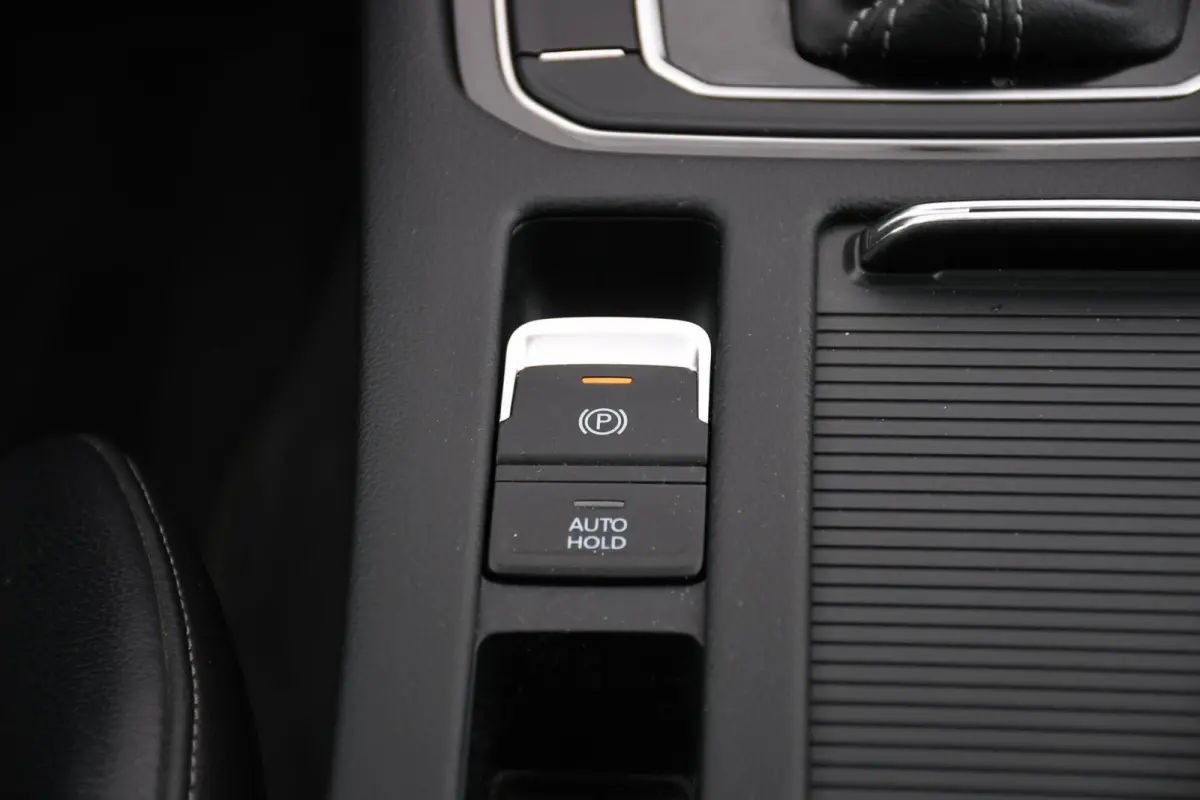 1.5 TSI Business Panoramadak R-line Trekhaak