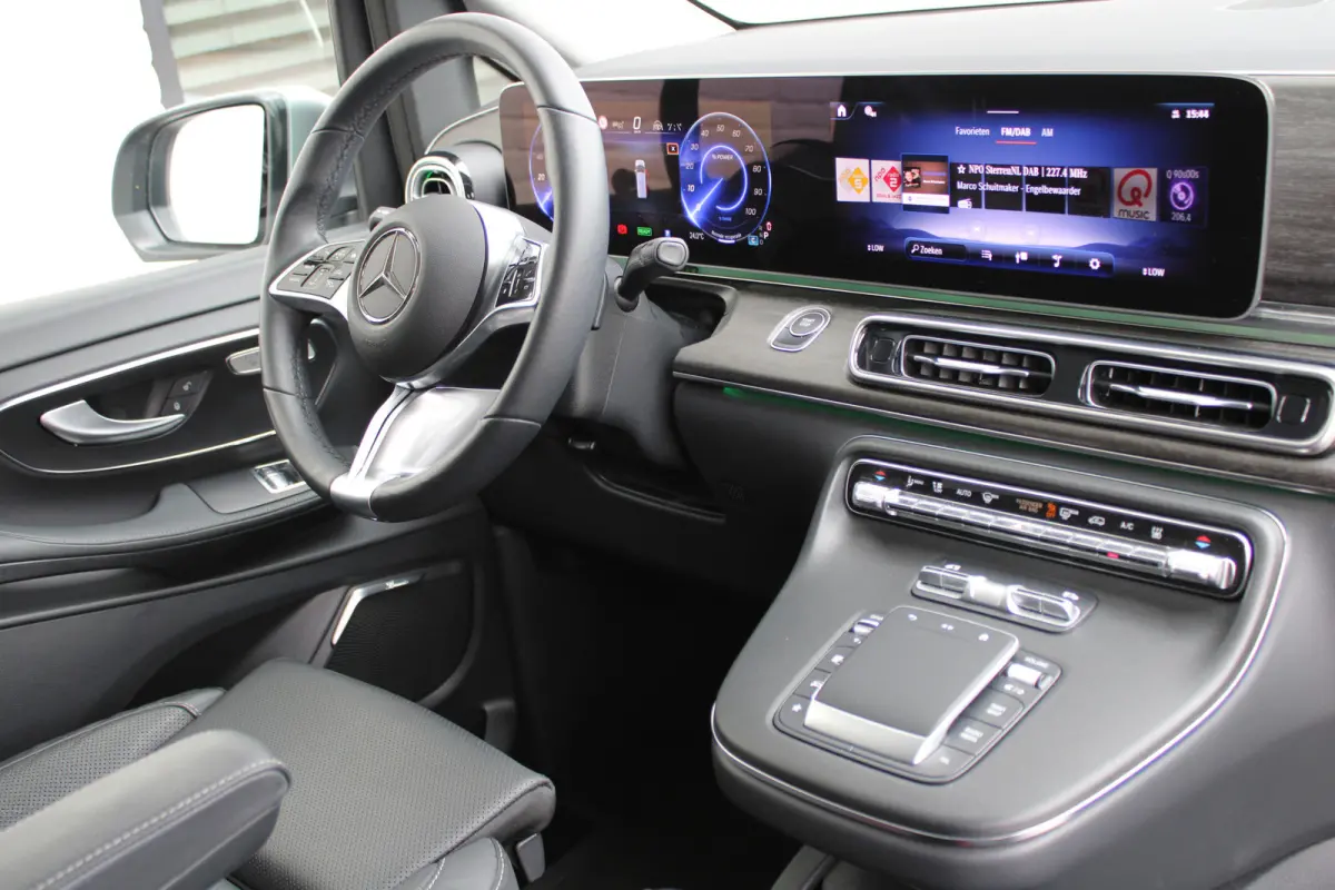 300 L3 / Extra Lang / 7-Persoons / 2x Elec Schuifdeur / Burmester / 360 Camera / Vol Opties / NIEUWSTAAT