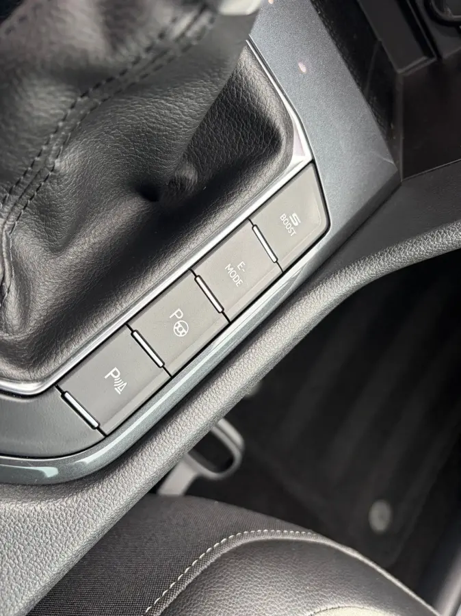1.4 TSI e-Hybrid PHEV Xperience|Rijklaar prijs|Pano dak|Camera|Elek. stoel|Elek. klep|Stoelverw. voor + Achter|