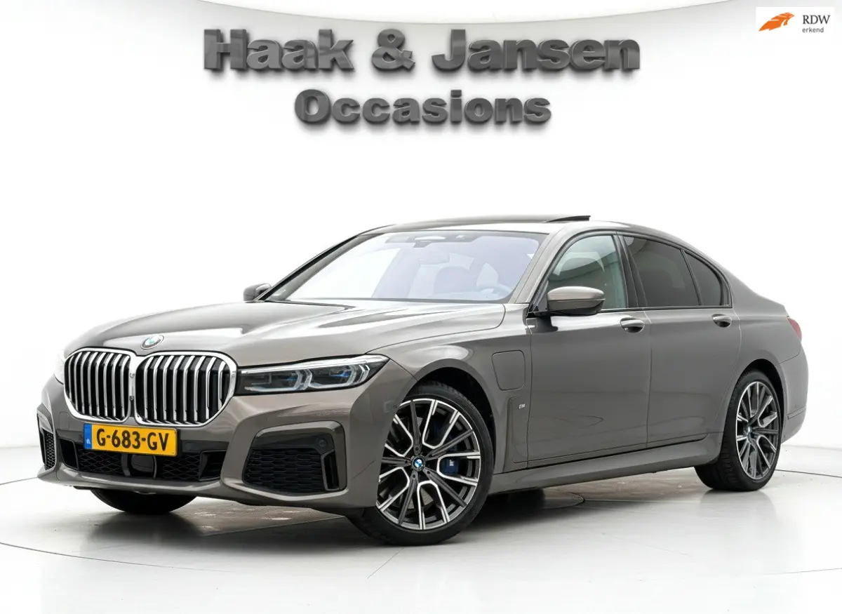 745e M-Sport / Champagner Quartz / Massage / ACC / NAP / Service t/m 2028!