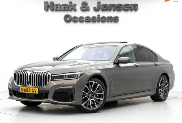 745e M-Sport / Champagner Quartz / Massage / ACC / NAP / Service t/m 2028!