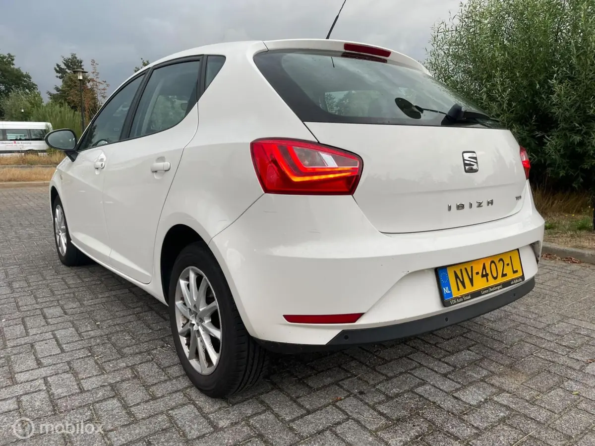 1.4 TDI Style Connect NAVIGATIE AIRCO CRUISE