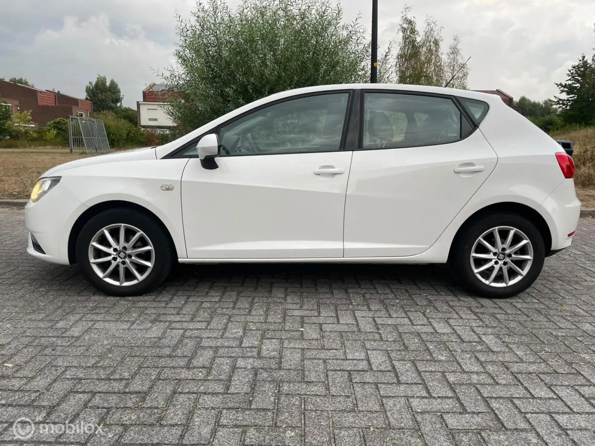 1.4 TDI Style Connect NAVIGATIE AIRCO CRUISE