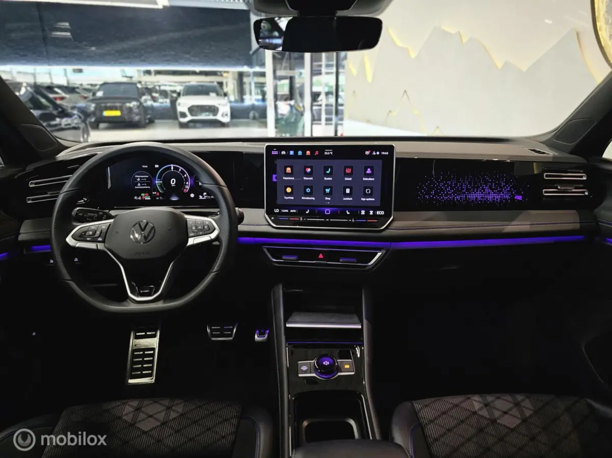 1.5 eHybrid 3x R-Line Panorama/Black Style