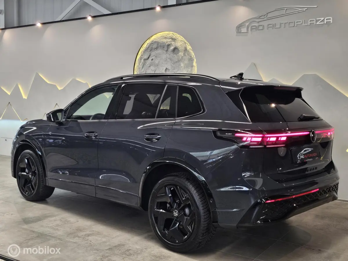 1.5 eHybrid 3x R-Line Panorama/Black Style