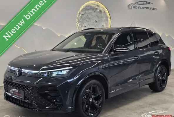1.5 eHybrid 3x R-Line Panorama/Black Style
