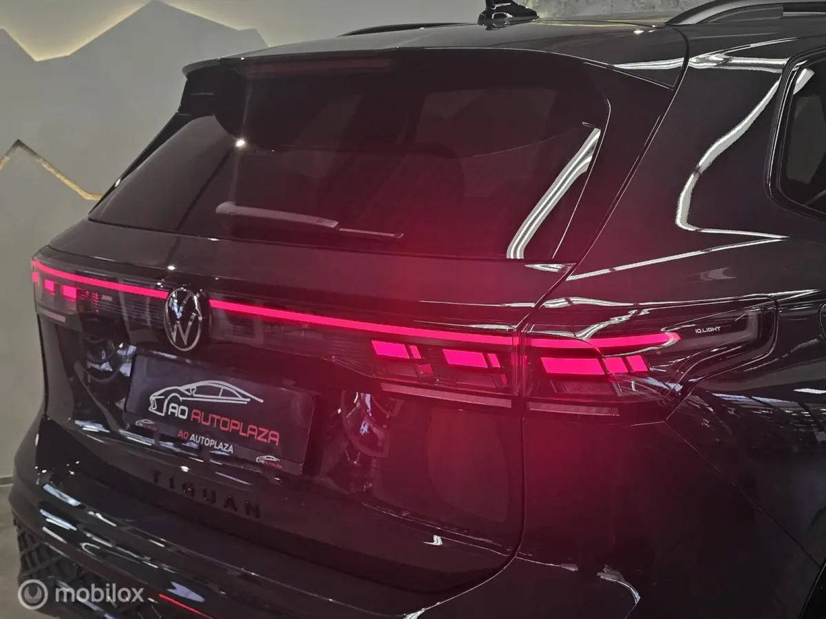 1.5 eHybrid 3x R-Line Panorama/Black Style