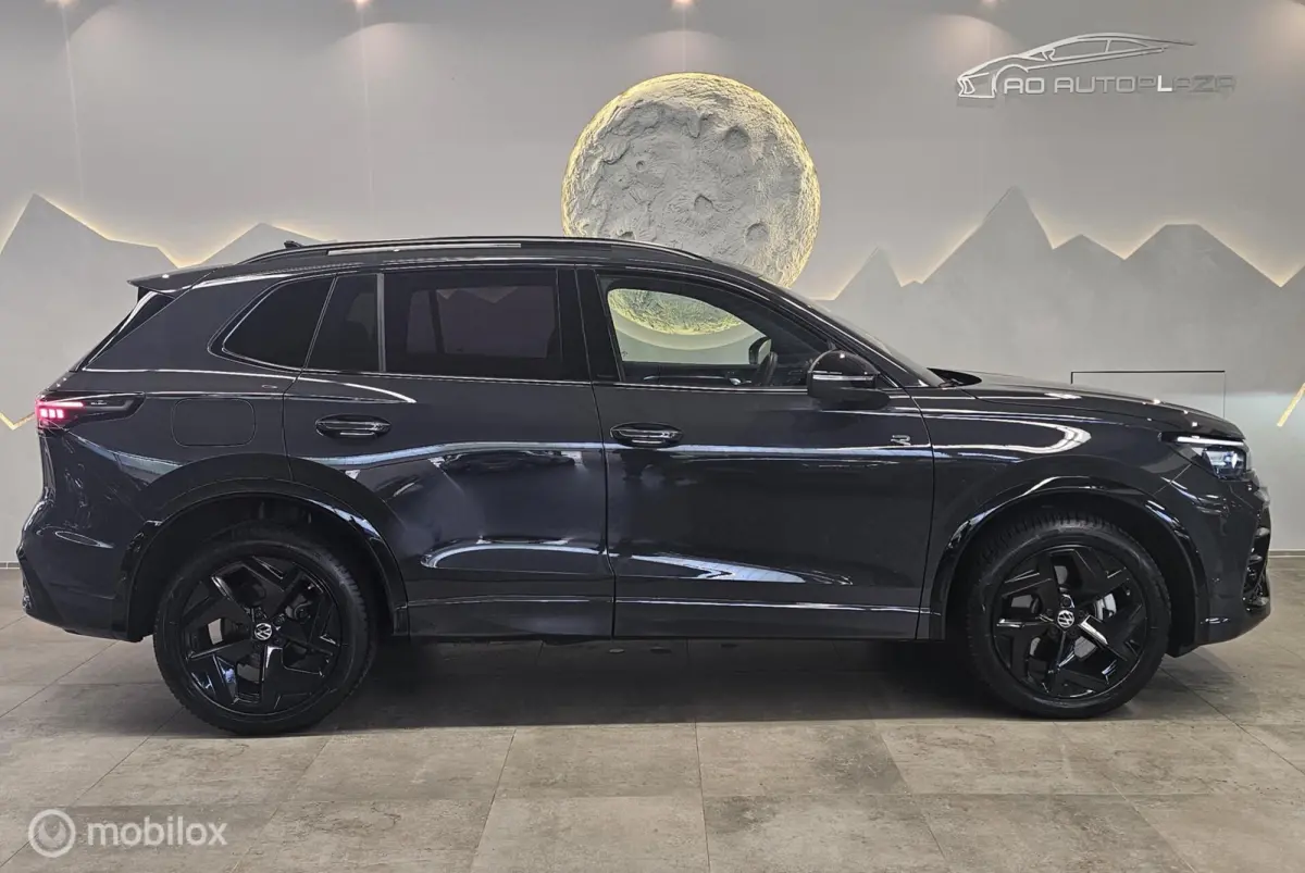 1.5 eHybrid 3x R-Line Panorama/Black Style