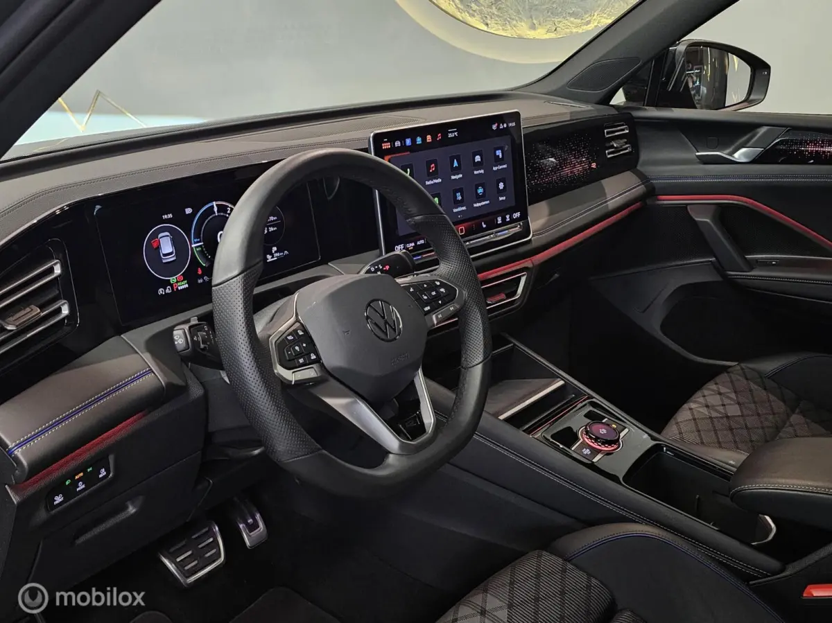 1.5 eHybrid 3x R-Line Panorama/Black Style