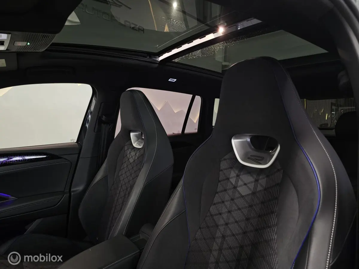 1.5 eHybrid 3x R-Line Panorama/Black Style