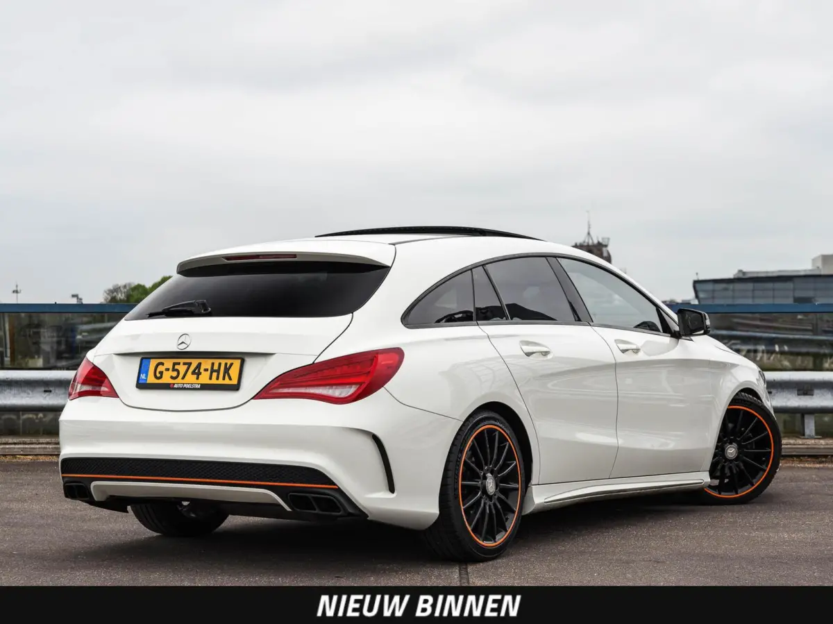 200 OrangeArt AMG Night Edition 156 PK | Panoramadak | Bi-xenon | Camera | Stoelverwarming | Navigatie | 18"