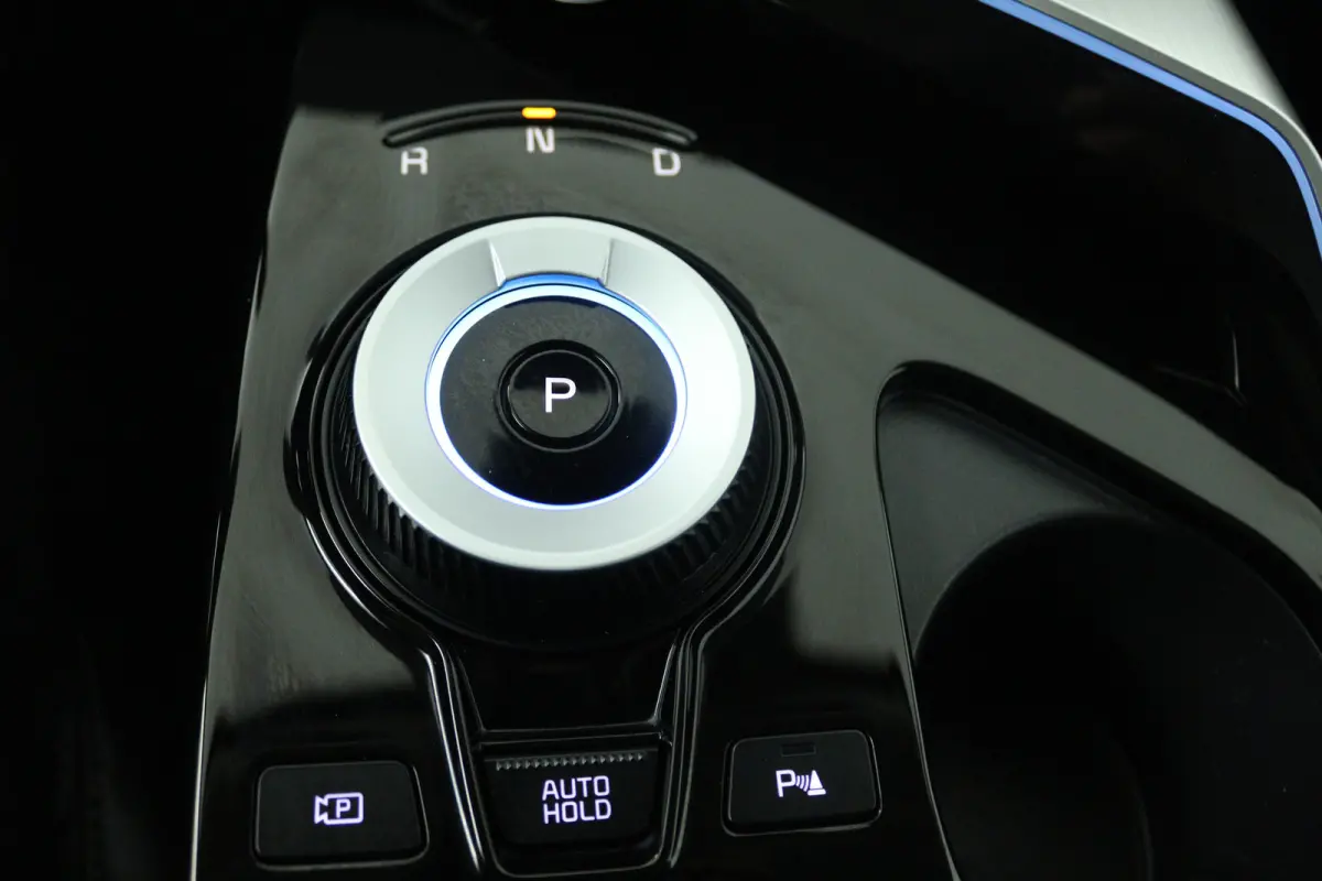Plus Advanced 77.4 kWh SOH 100% (PANORAMADAK, STUUR-/STOELVERWARMING, SFEERVERLICHTING, MERIDIAN, EIGENAAR, MEMORY, AUTOPILOT)