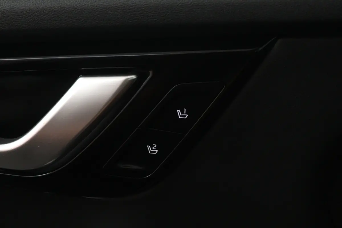 Plus Advanced 77.4 kWh SOH 100% (PANORAMADAK, STUUR-/STOELVERWARMING, SFEERVERLICHTING, MERIDIAN, EIGENAAR, MEMORY, AUTOPILOT)