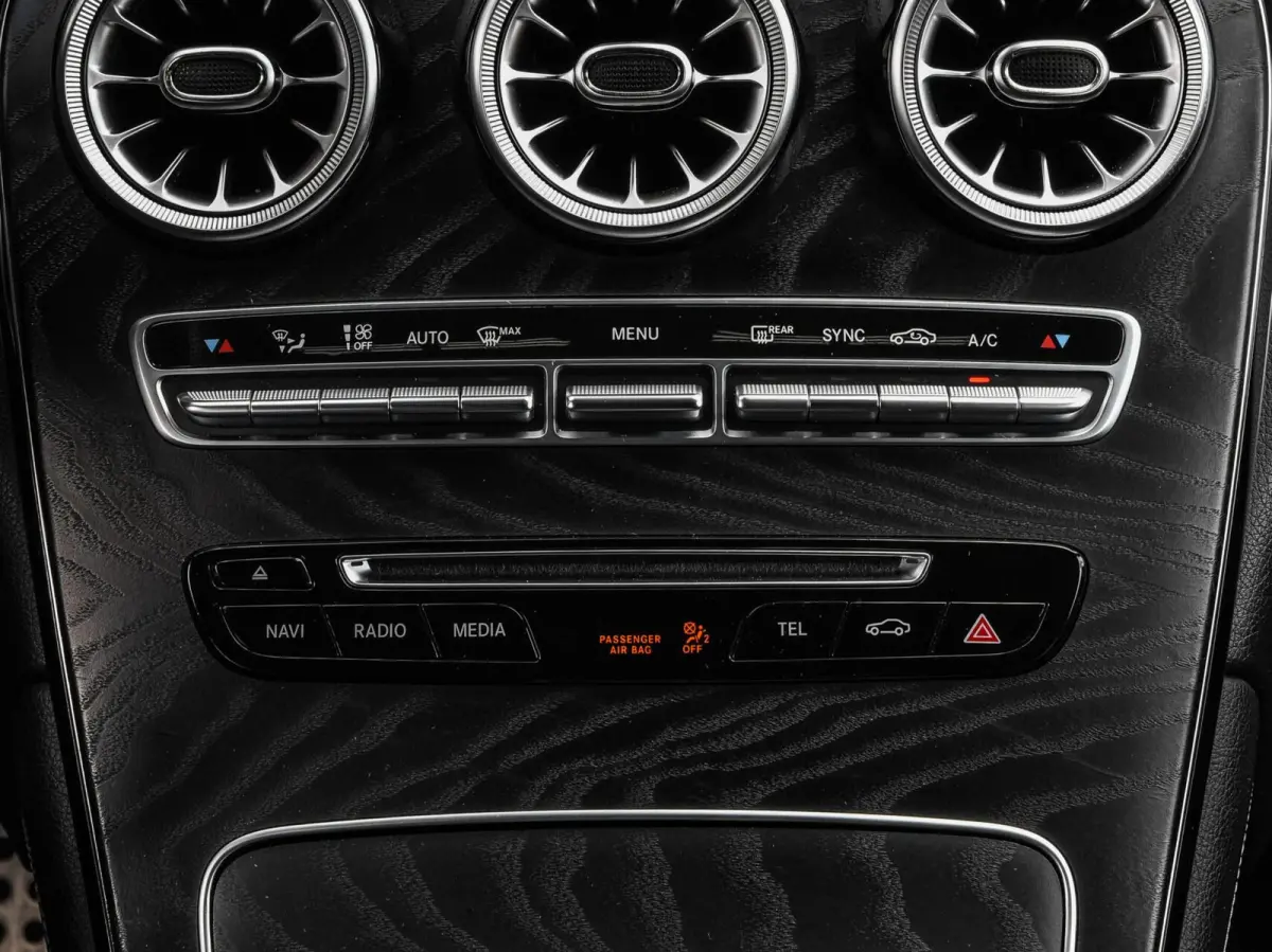 AMG 43 4MATIC | 63 S Edition |Schuifdak | Burmester | Distronic | HUD | Trekhaak | Luchtvering | Keyless | 360 Camera | Memory | Stoelverwarming | Stoelventilatie | Sfeerverlichting | 21" | 
