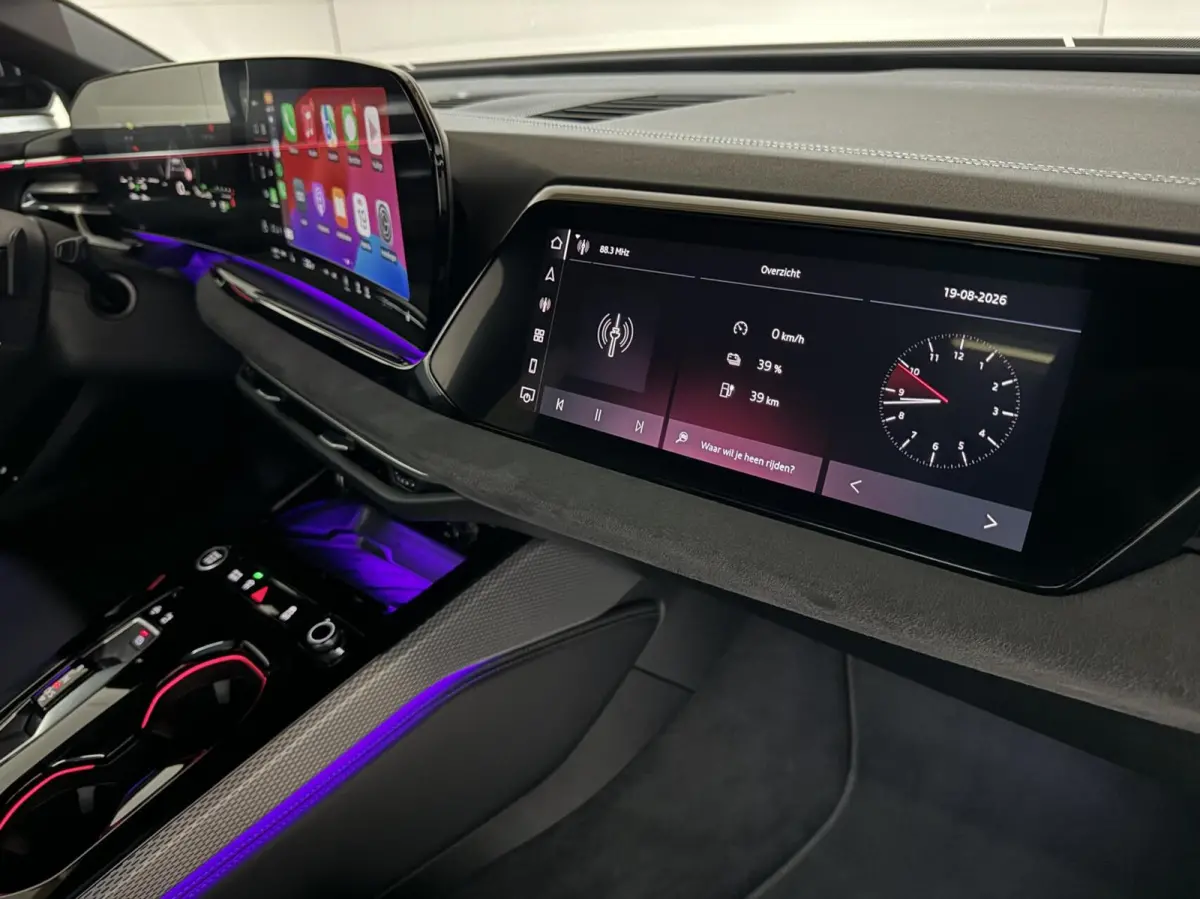 Avant 2.0 Quattro S-Line Pano 360° RS-Seats Passenger display